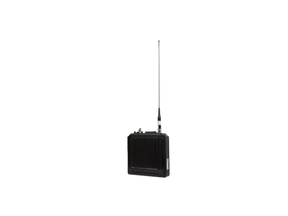 Digitálny prevádzač Hytera HR655L VHF, 1–10 W, IP67, vrátane duplexera